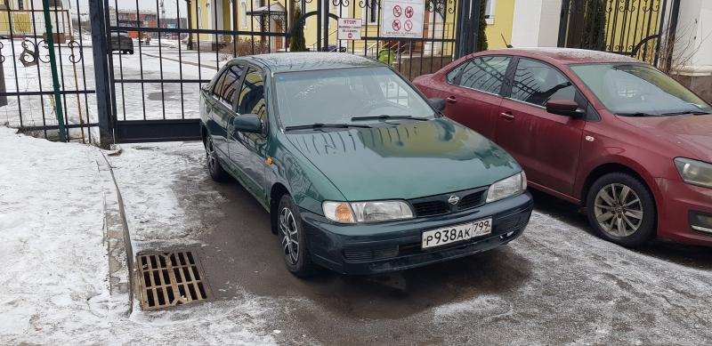   NISSAN ALMERA 1999 ..